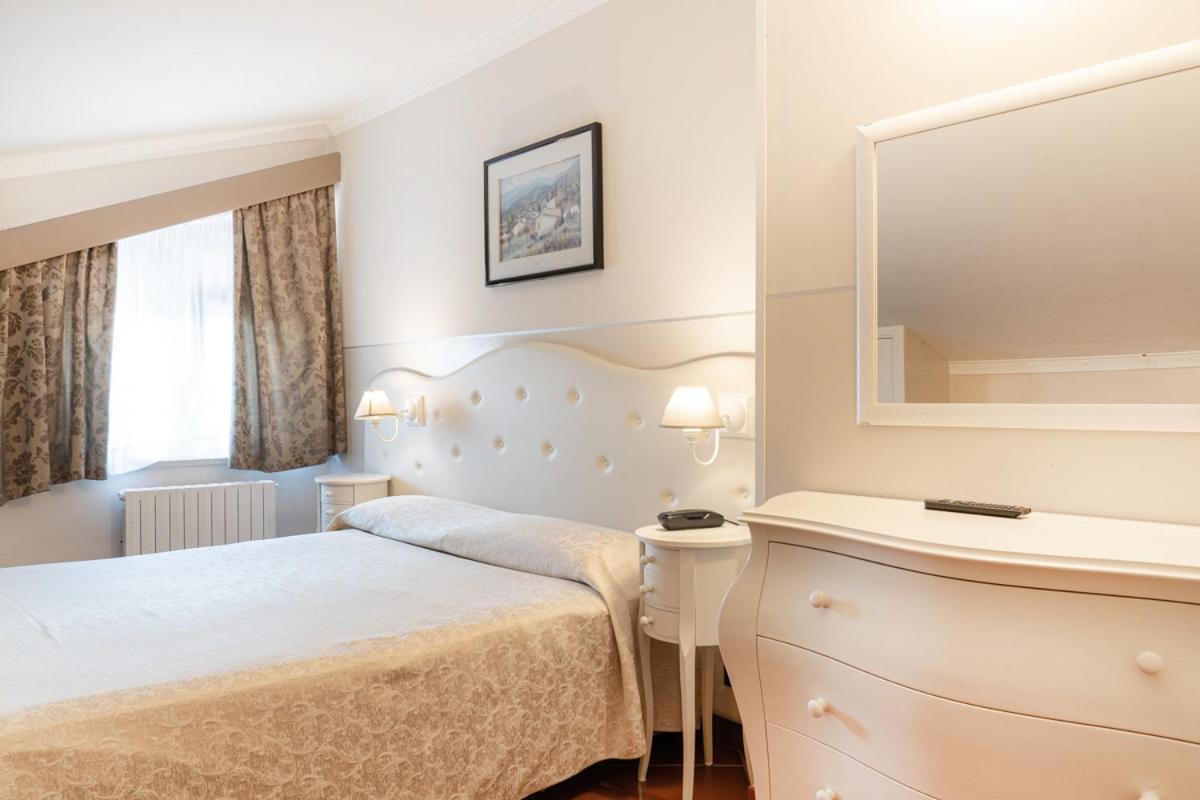 Hotel Edelweiss เปสกัสเซโรลี ภายนอก รูปภาพ