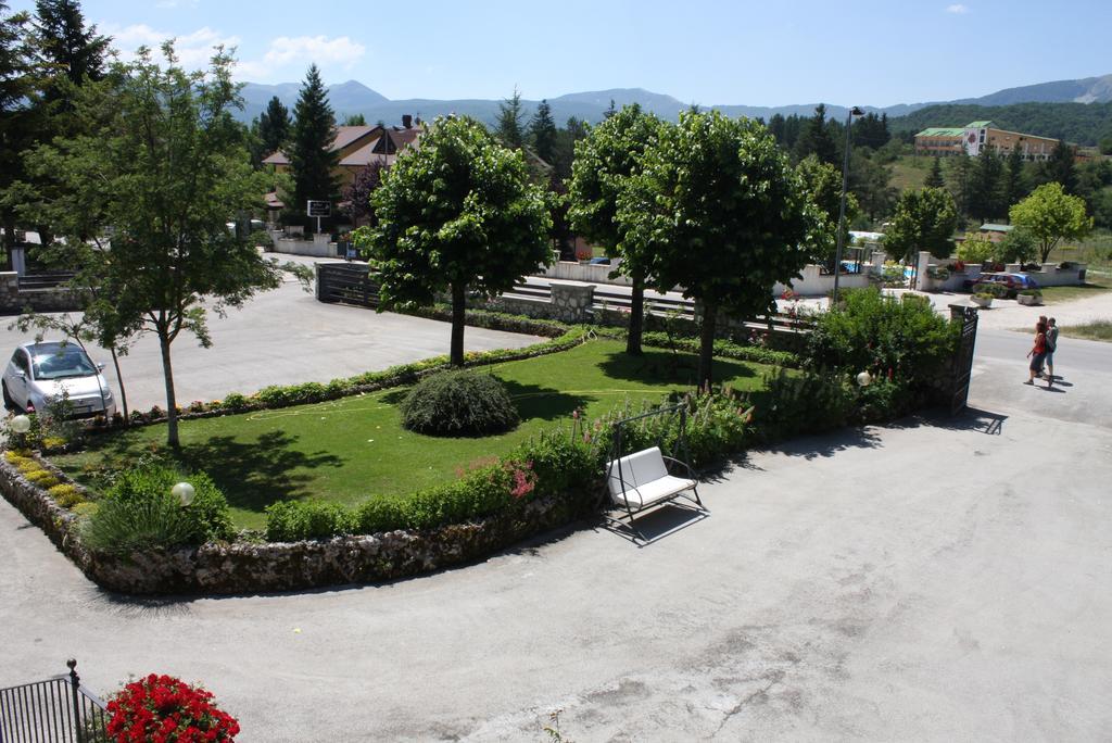 Hotel Edelweiss เปสกัสเซโรลี ภายนอก รูปภาพ