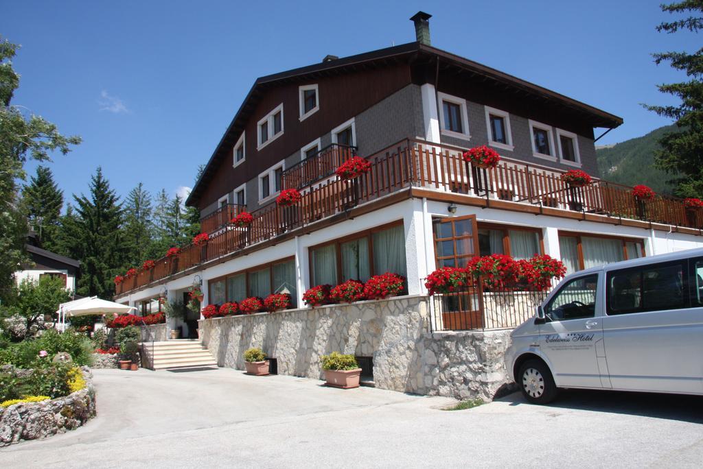 Hotel Edelweiss เปสกัสเซโรลี ภายนอก รูปภาพ