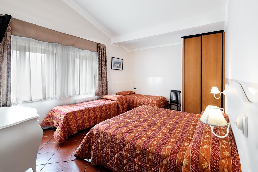 Hotel Edelweiss เปสกัสเซโรลี ภายนอก รูปภาพ